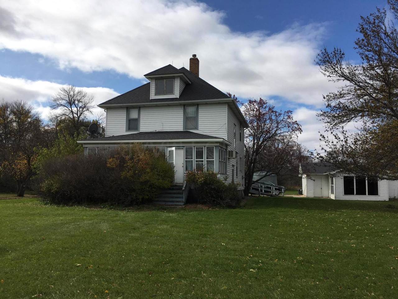 7645 180 Avenue - Photo 1
