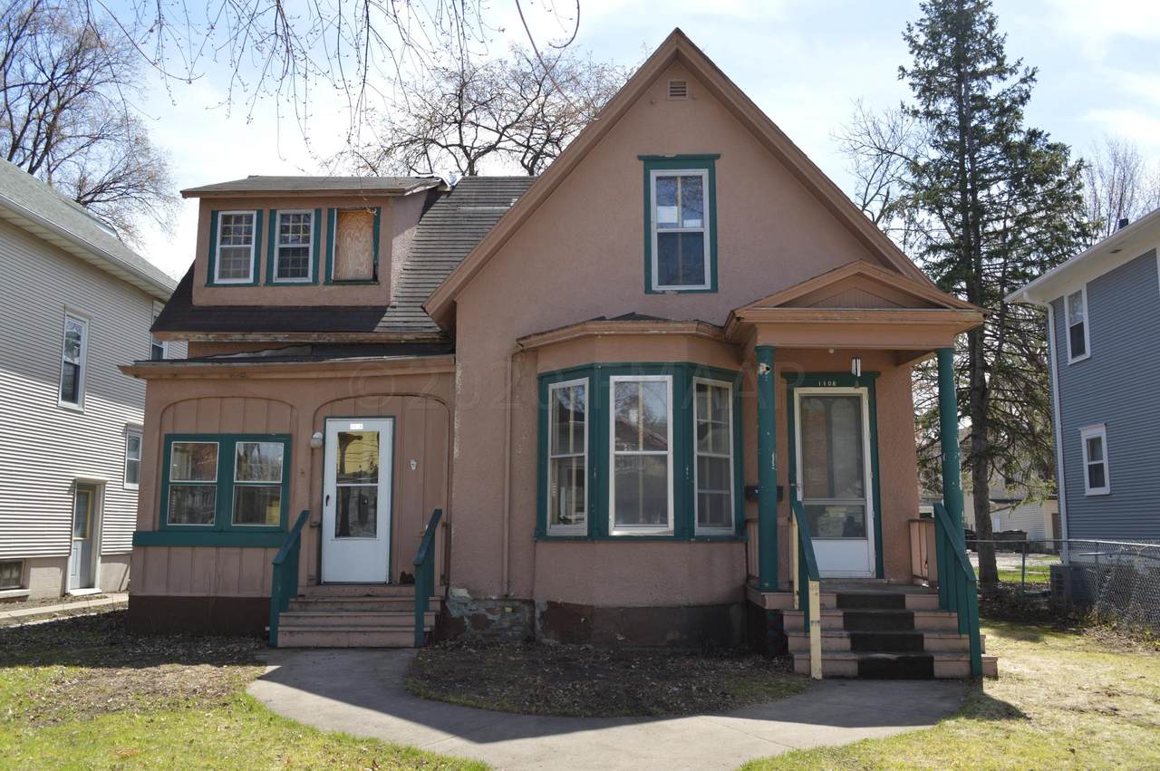1106 4 Avenue - Photo 1