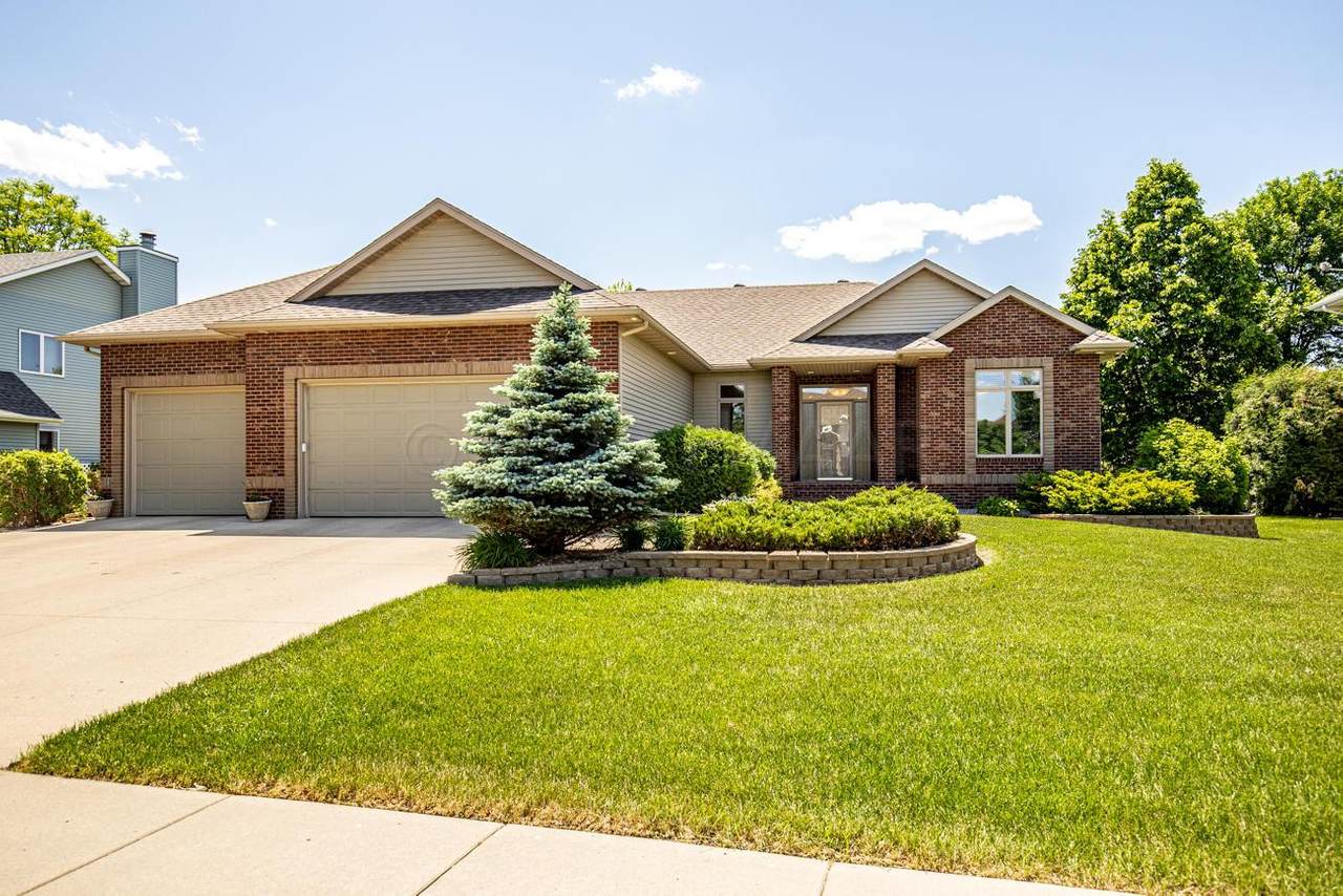 4412 Oakcreek Drive - Photo 1
