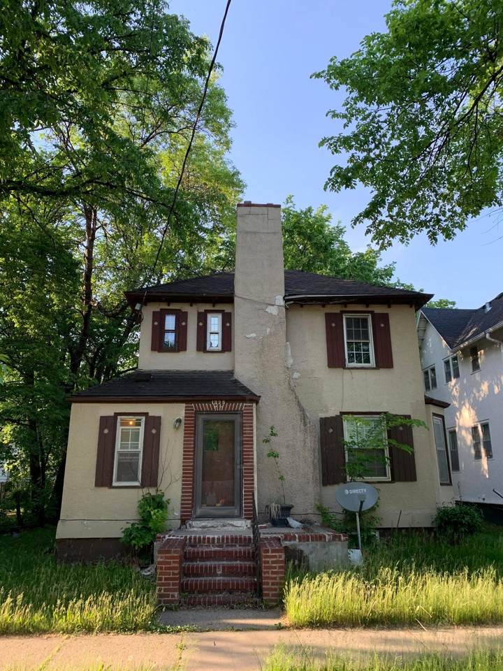 1325 10TH Avenue - Photo 1
