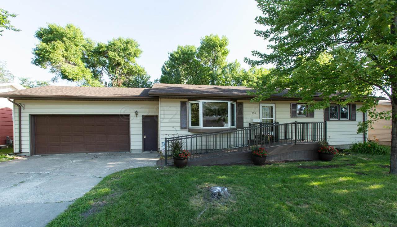 226 13TH Avenue - Photo 1