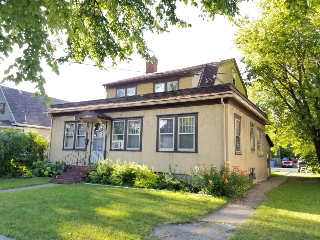 1419 3 Avenue - Photo 1