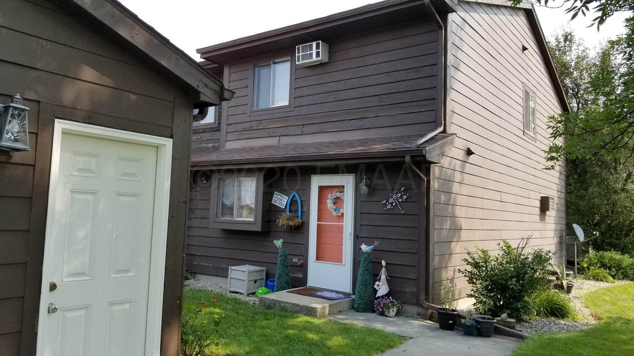 448 14TH Street - Photo 1