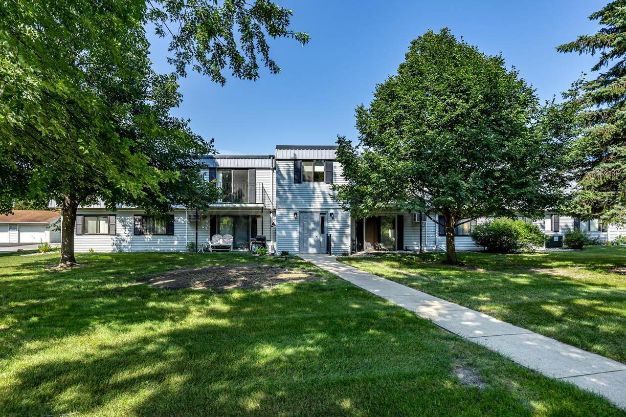 3406 2 Street - Photo 1