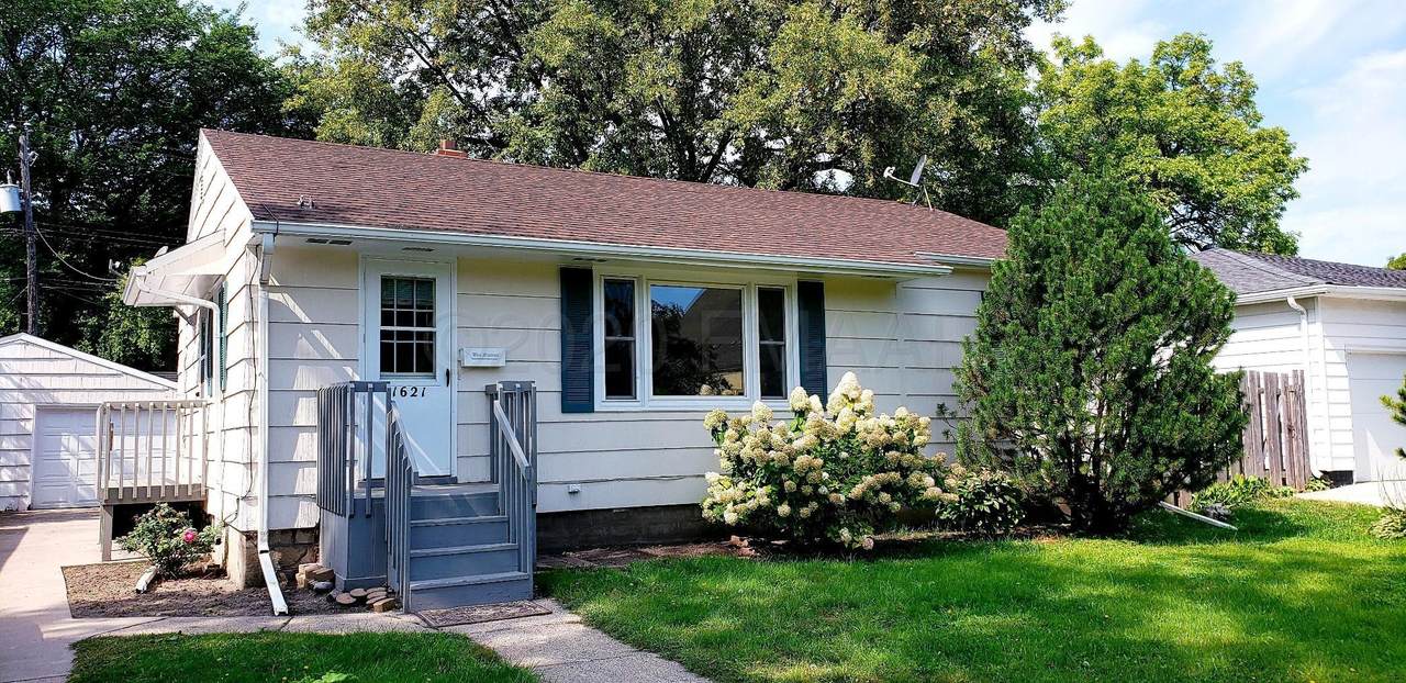 1621 5 Street - Photo 1