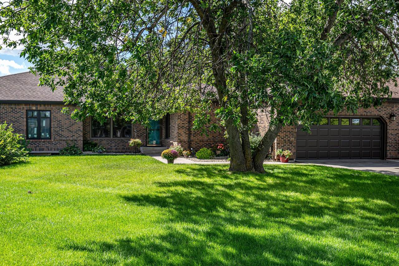 204 Oxbow Circle - Photo 1