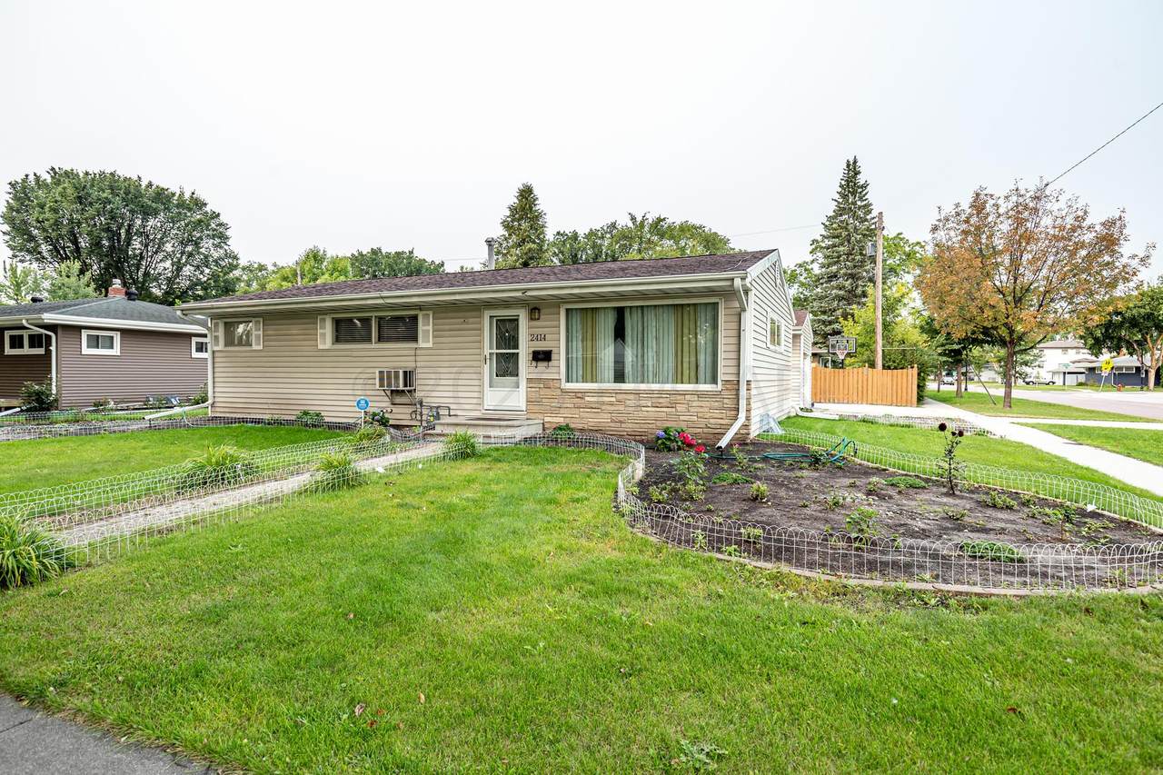2414 7TH Street - Photo 1