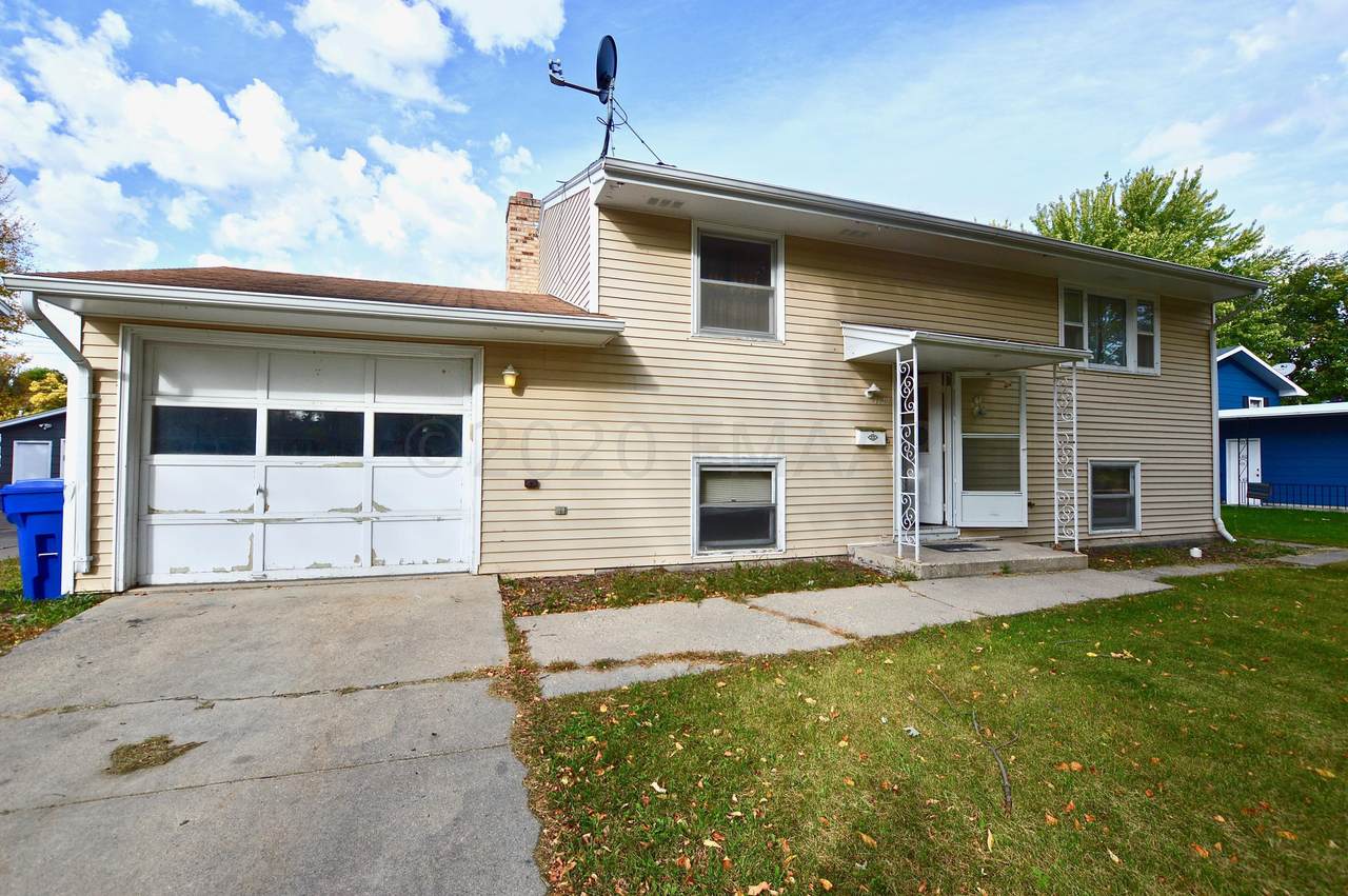 1429 19TH Street - Photo 1