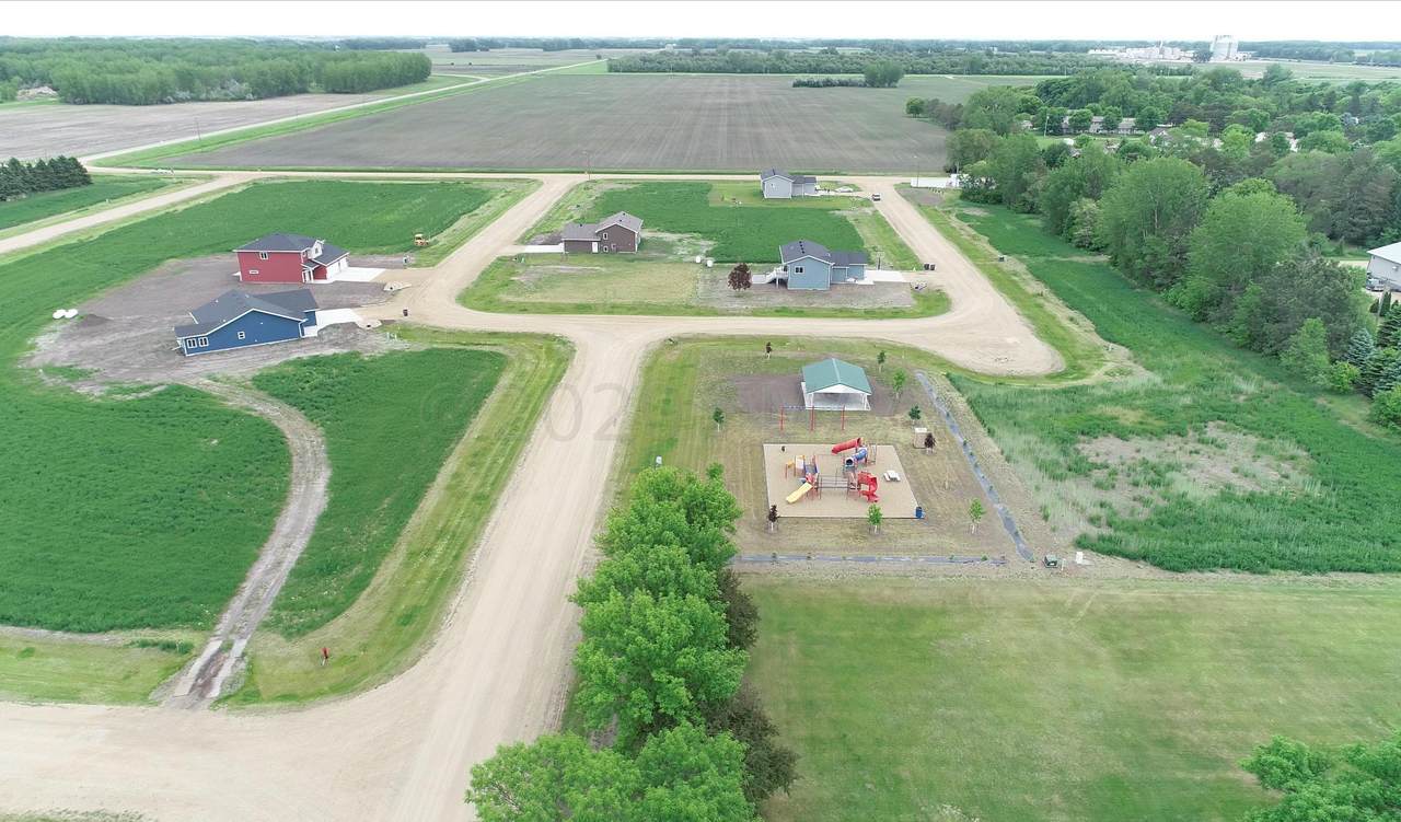 101 Pine Drive - Photo 1