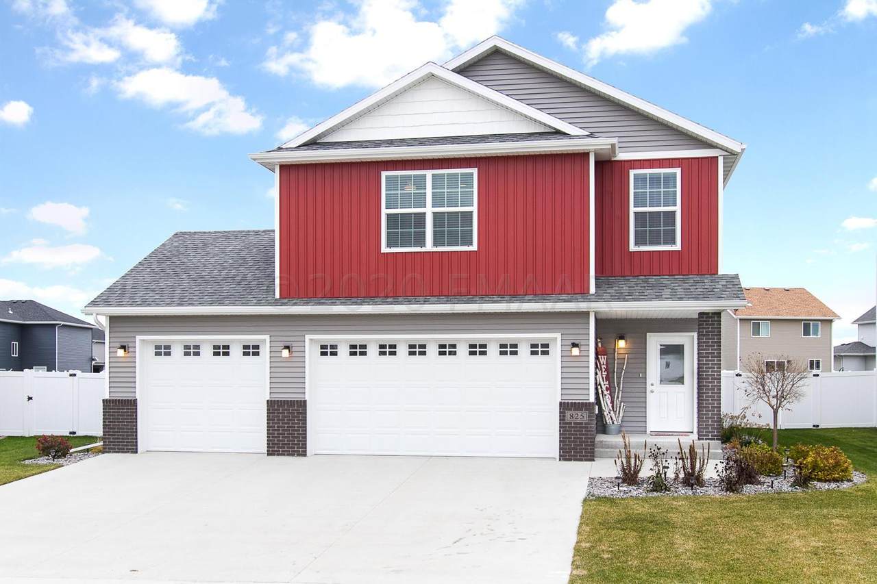 825 Albert Drive - Photo 1