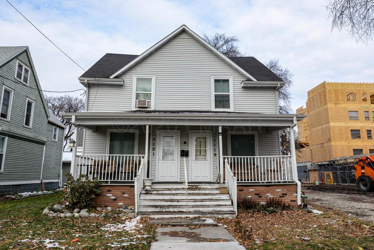 1119-1121 3 Avenue - Photo 1