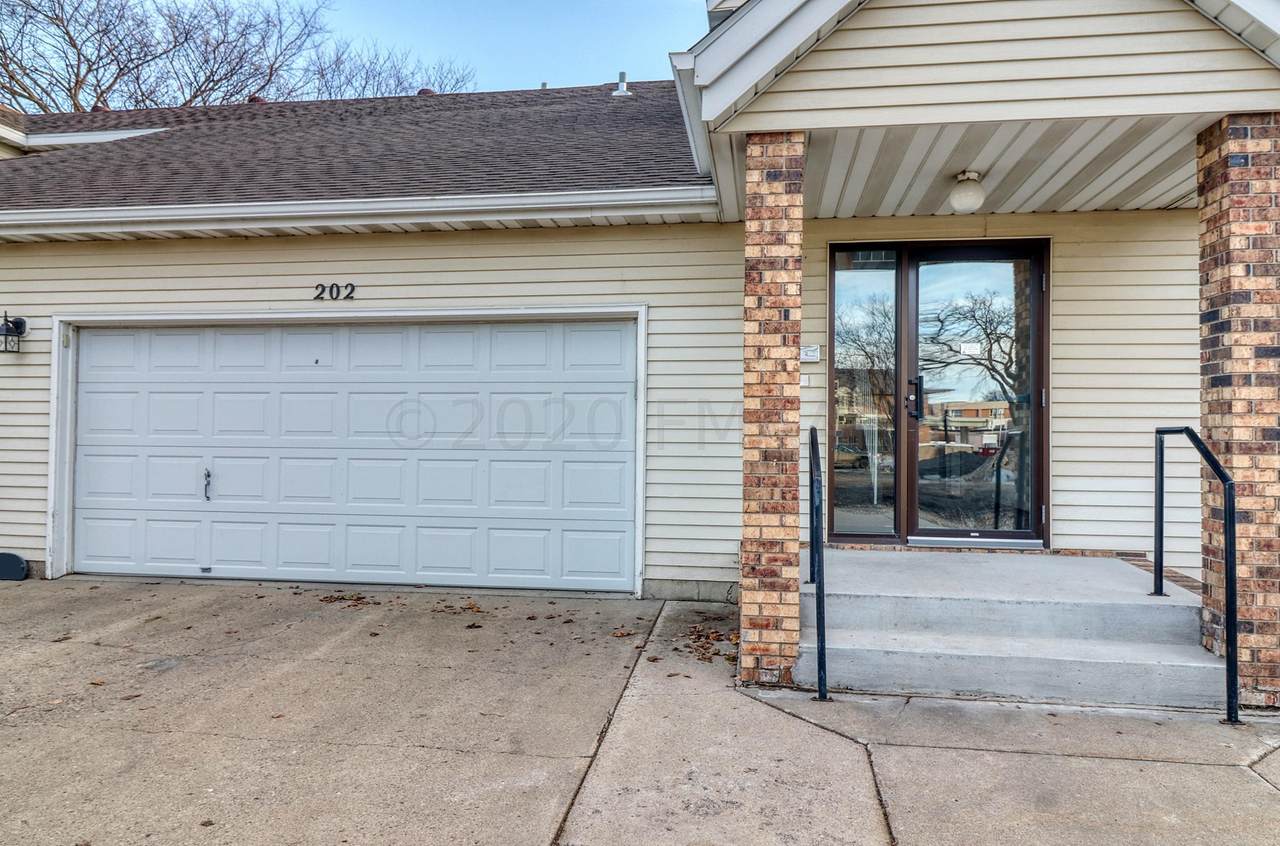 1612 7TH Street - Photo 1