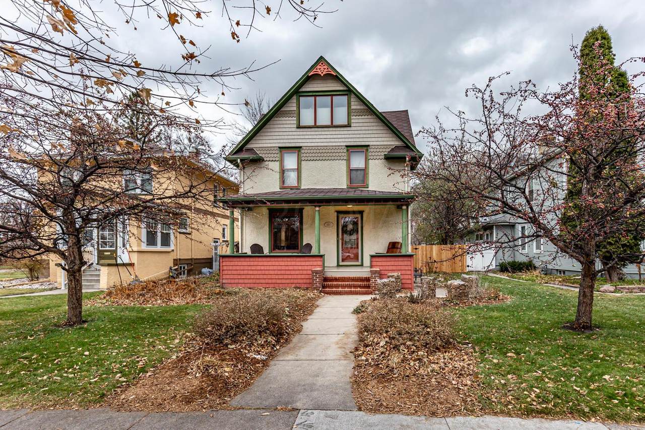 1017 8 Street - Photo 1