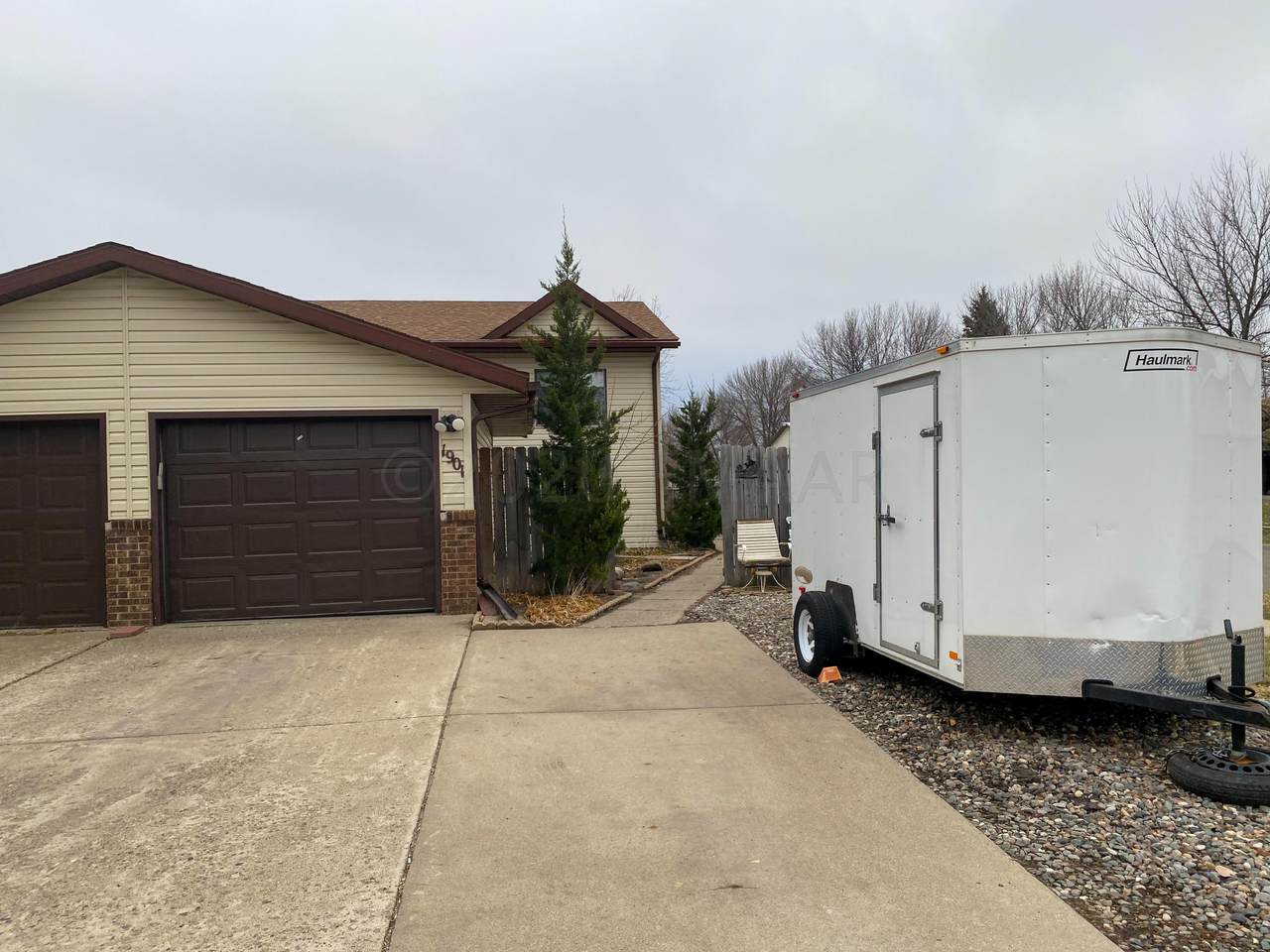 1901 5 Avenue - Photo 1