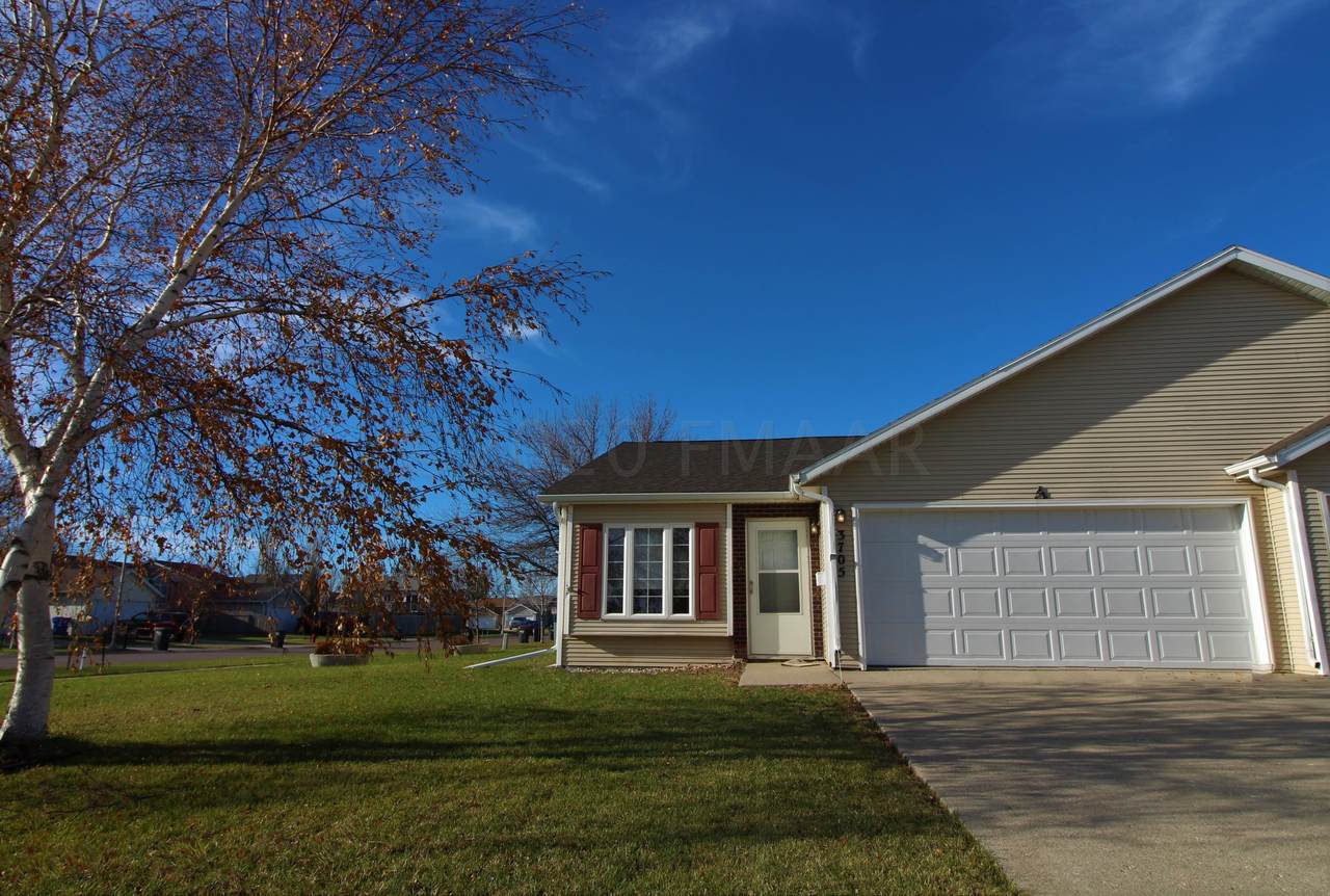 3705 10 Street - Photo 1
