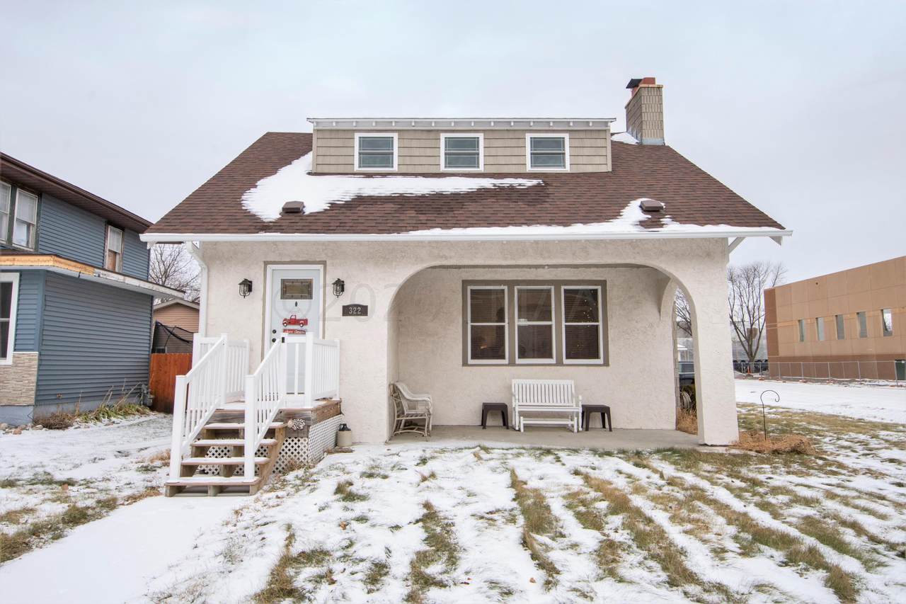 322 4TH Street - Photo 1