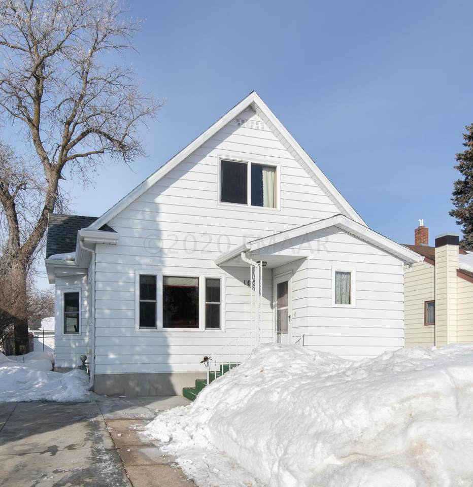 108 3 Street - Photo 1