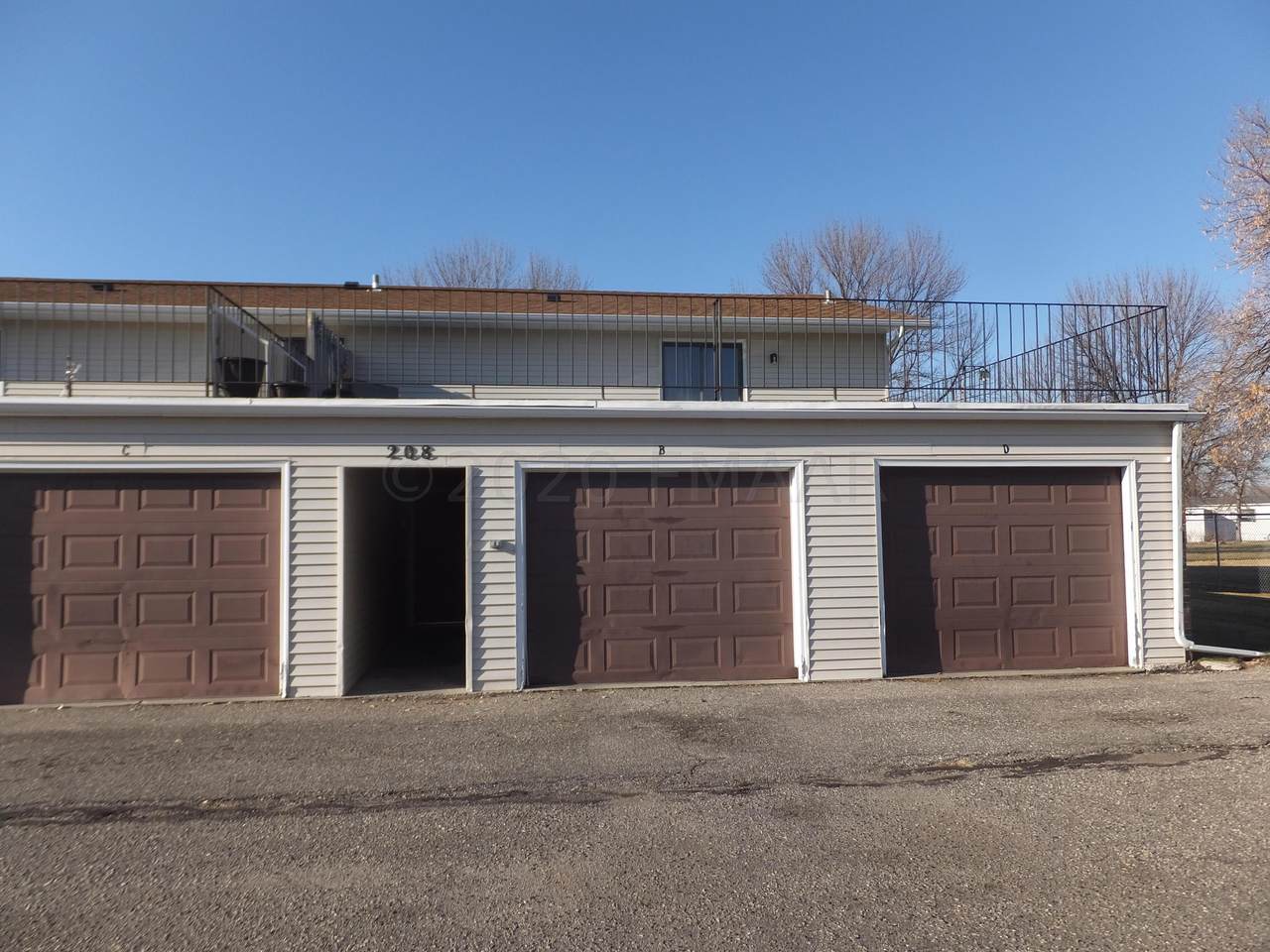 208 5TH Street - Photo 1