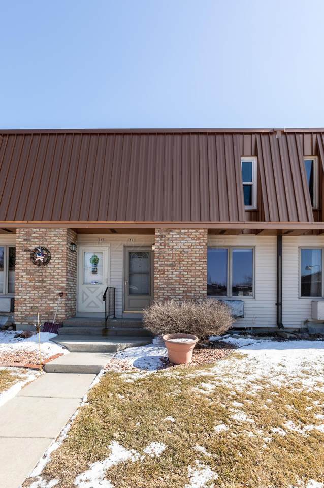 311 12 1/2 Avenue - Photo 1