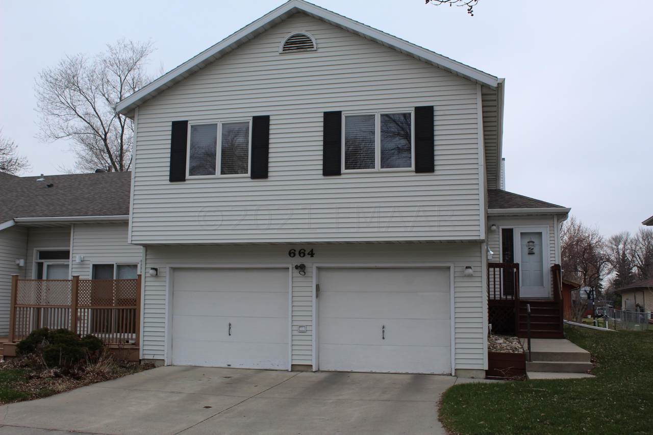 664 13TH Avenue - Photo 1