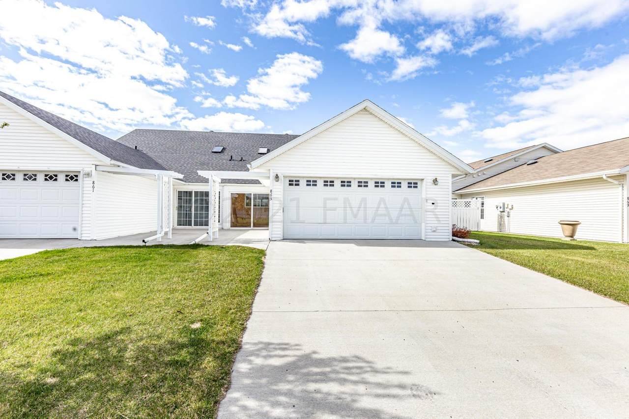 865 12 Avenue - Photo 1