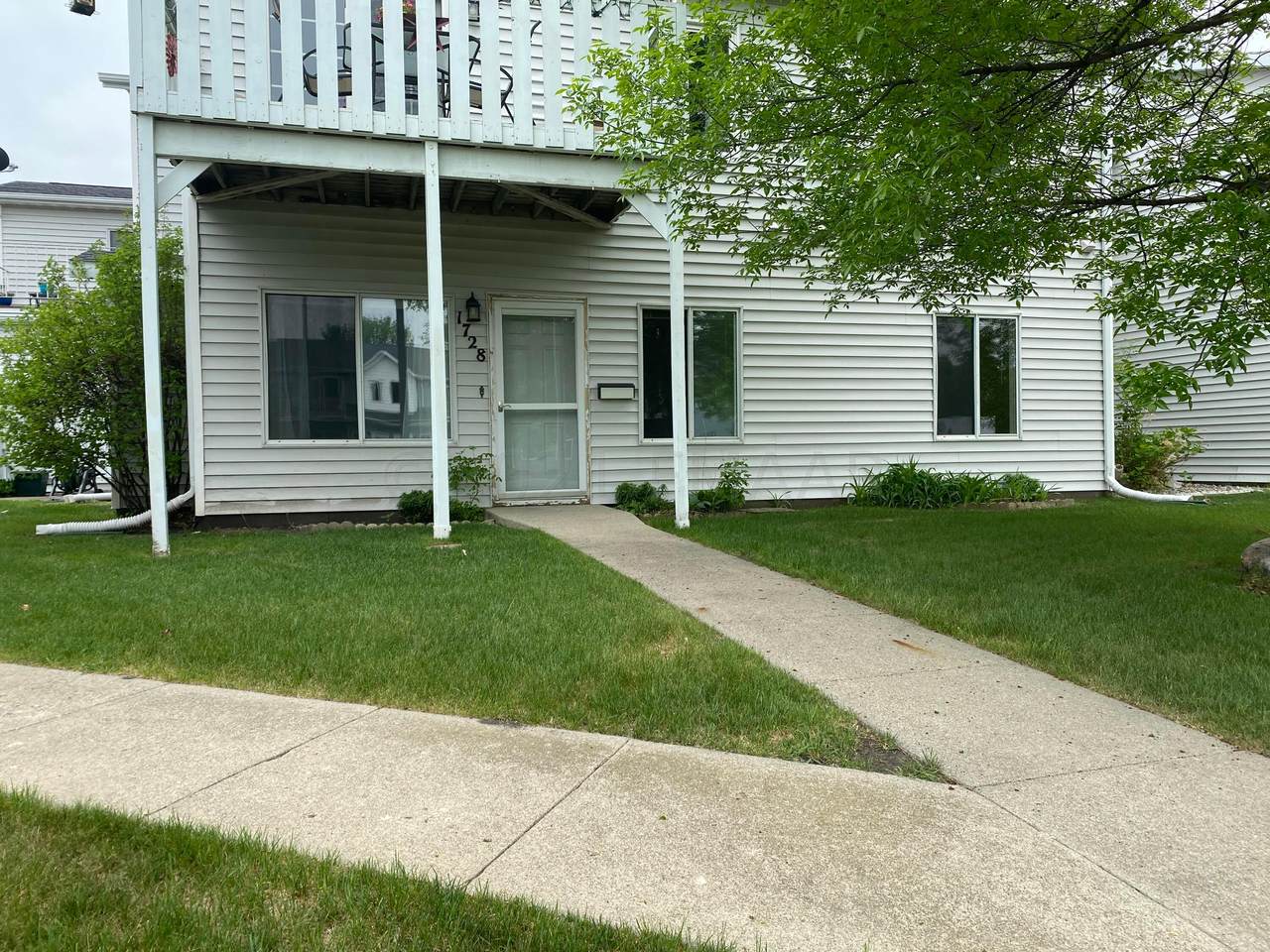 1728 27 Avenue - Photo 1