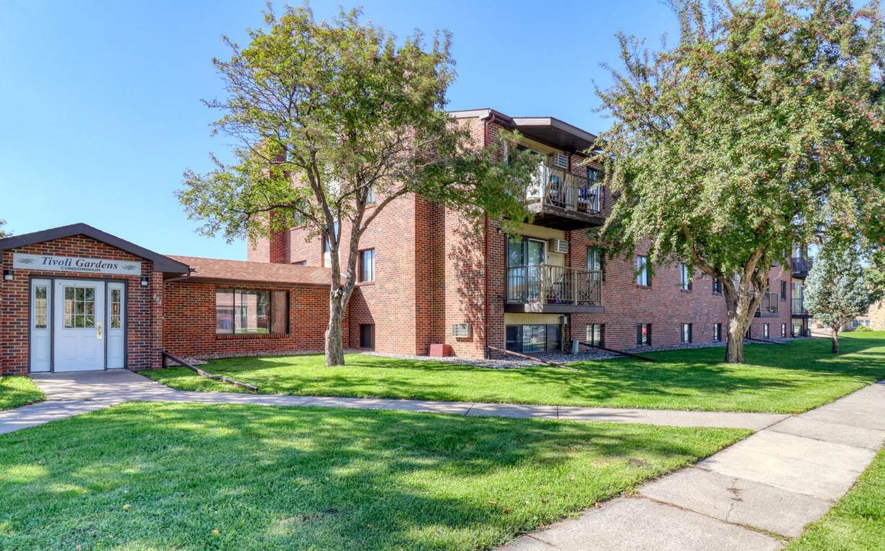 404 1 Avenue - Photo 1
