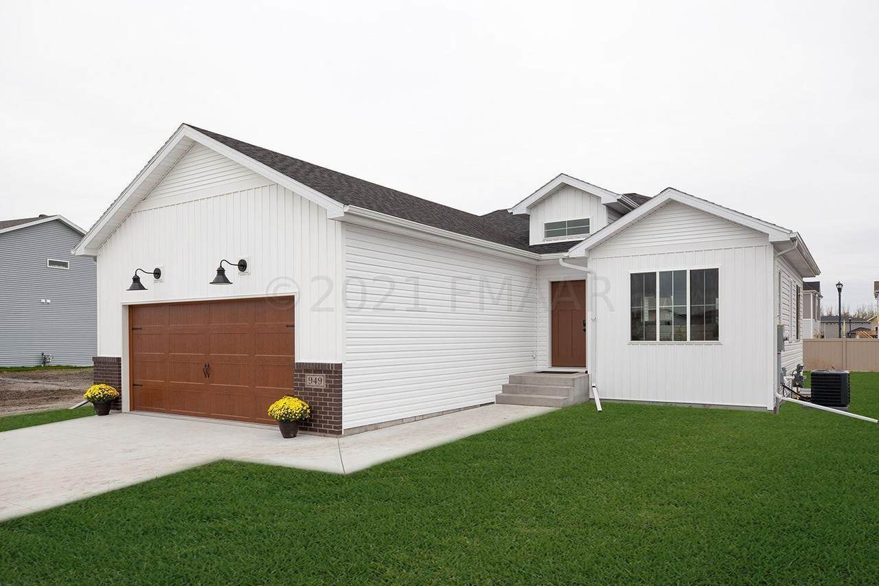 6584 Toronto Drive - Photo 1