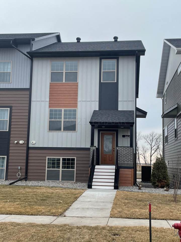 5855 41 Street - Photo 1