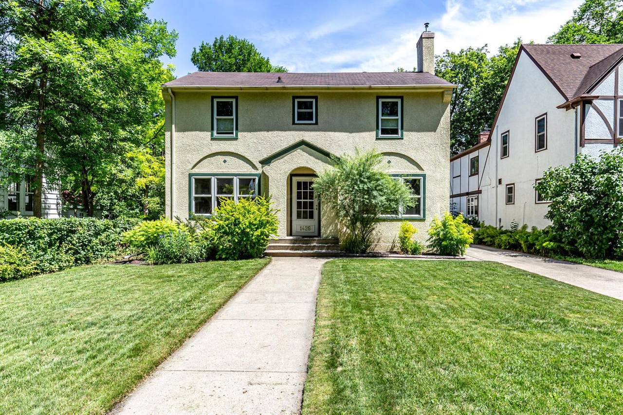 1426 8 Street - Photo 1