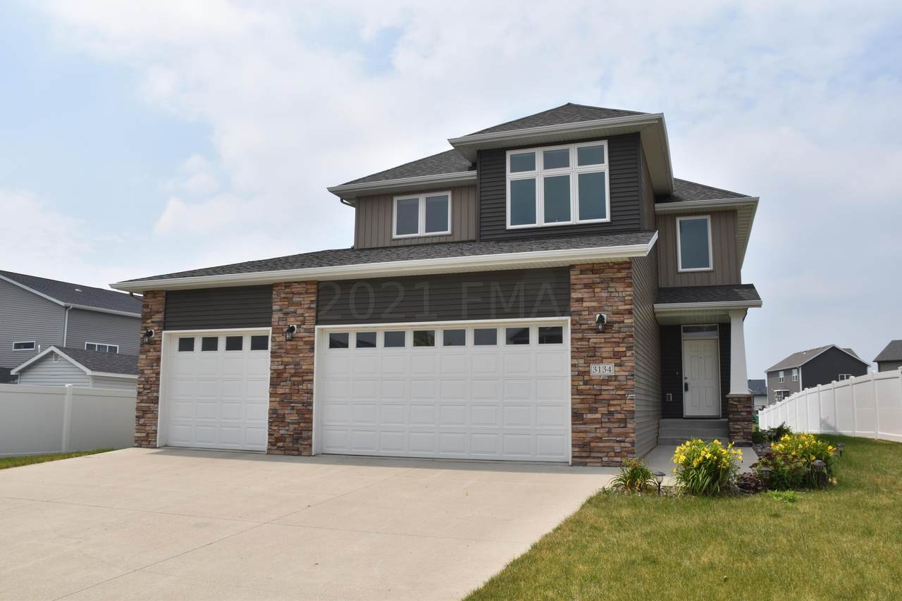 3134 5 Street - Photo 1