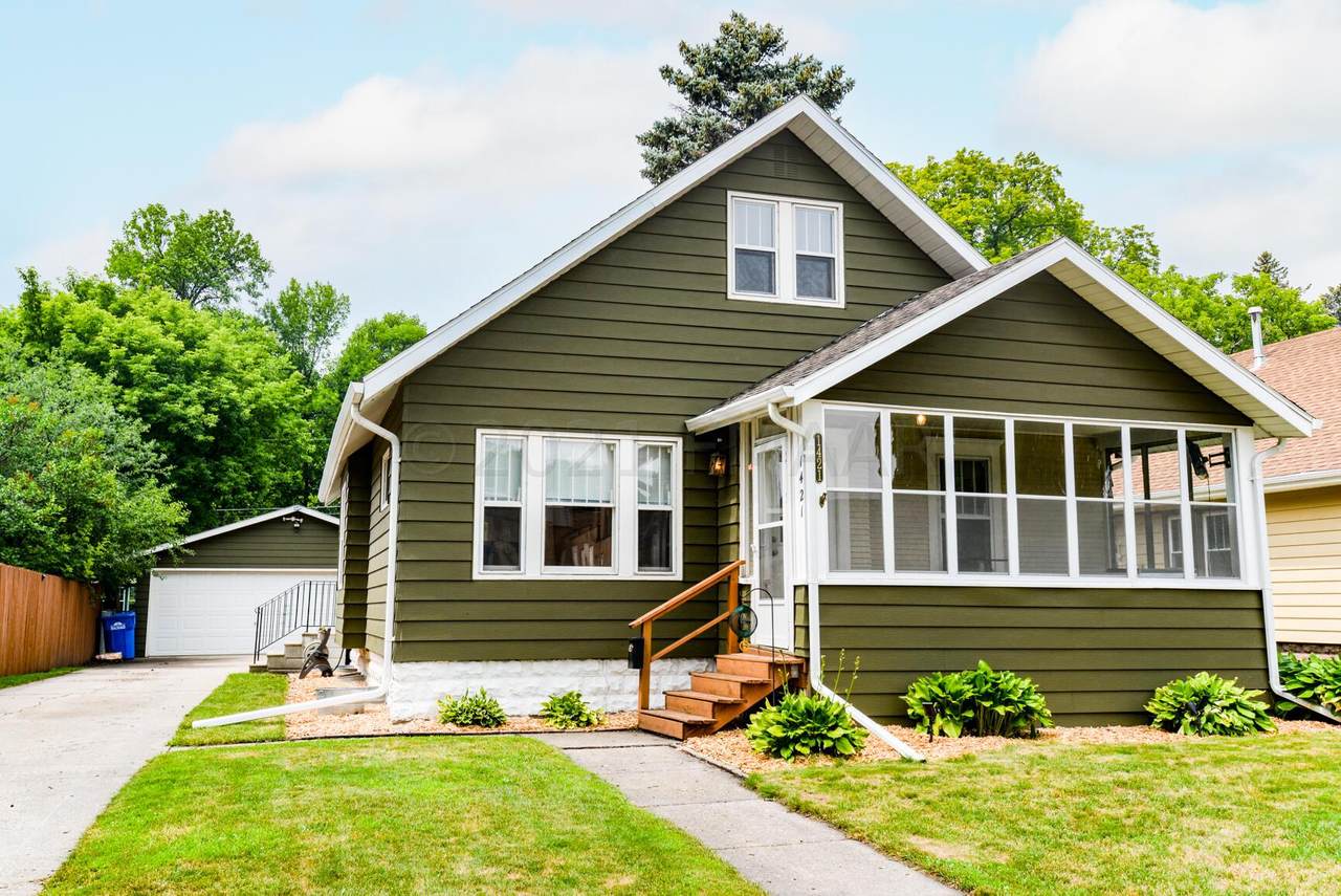 1421 7 Street - Photo 1