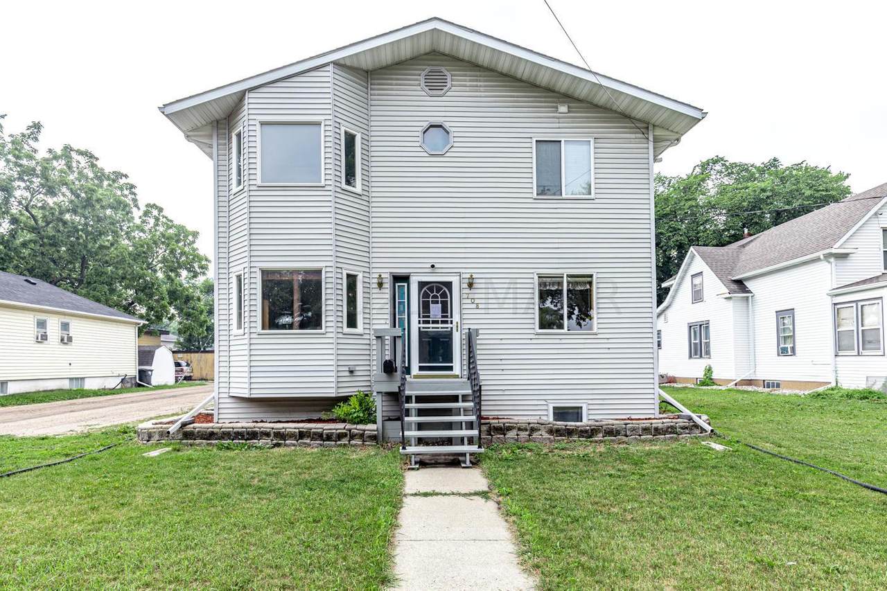 708 8 Street - Photo 1