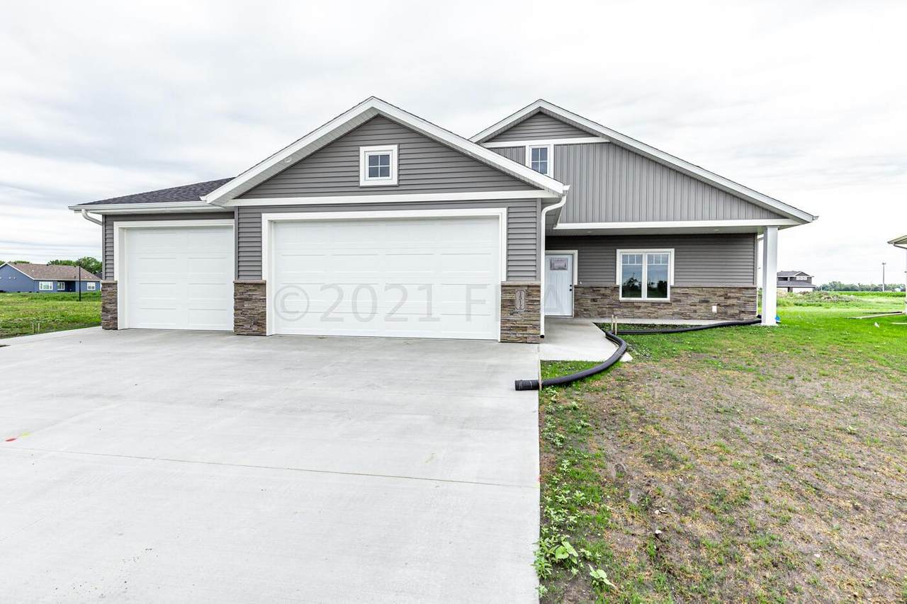 1512 5 Avenue - Photo 1