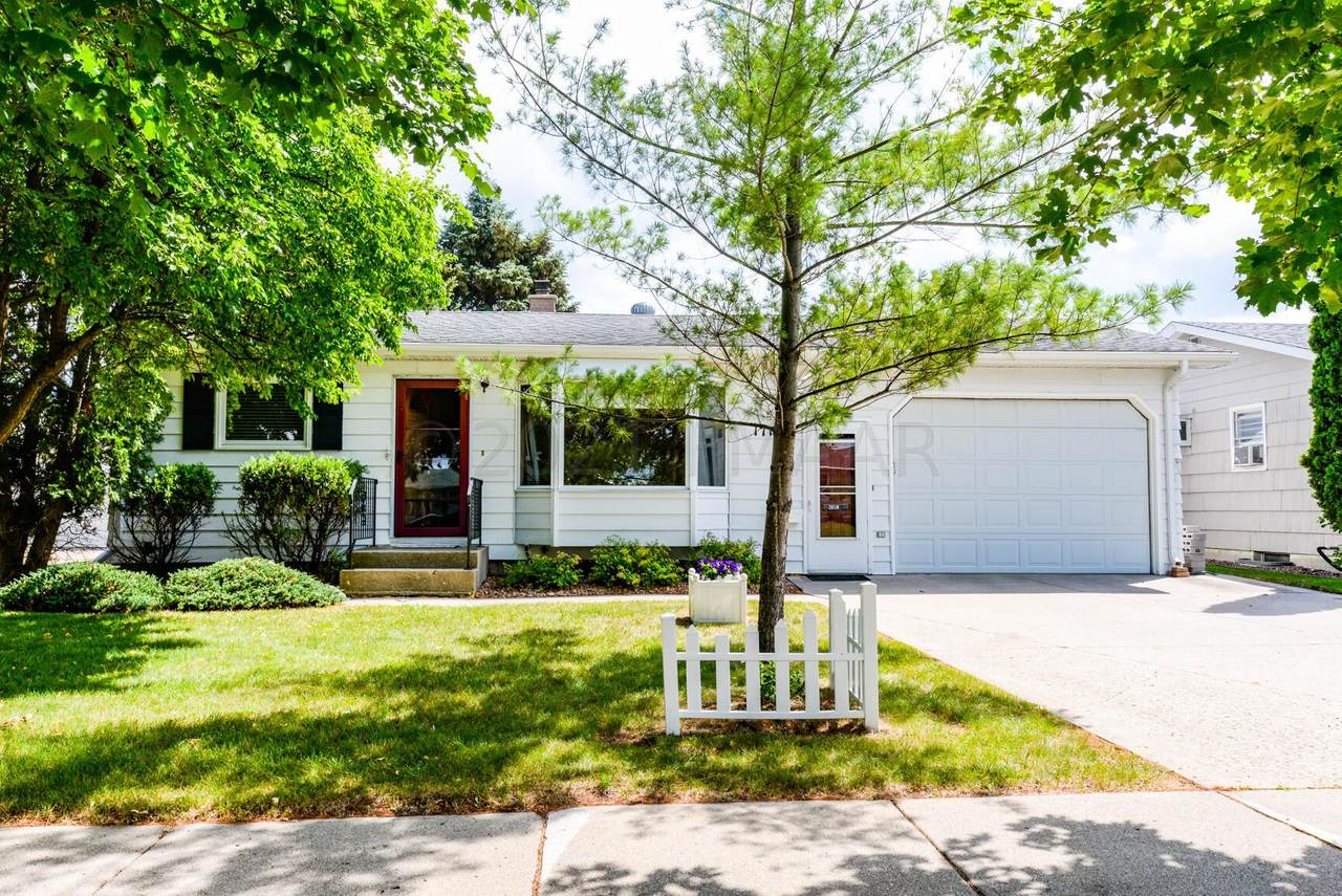 1711 11TH Avenue - Photo 1