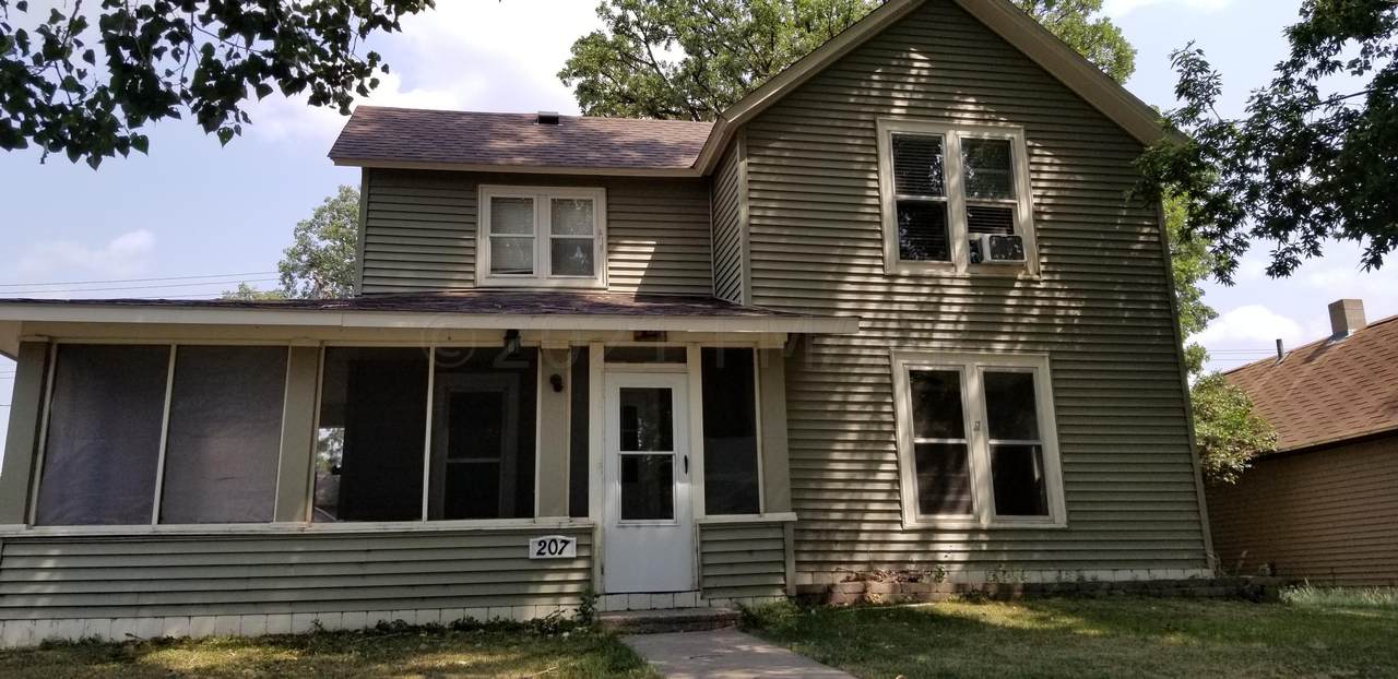 207 Forest Street - Photo 1