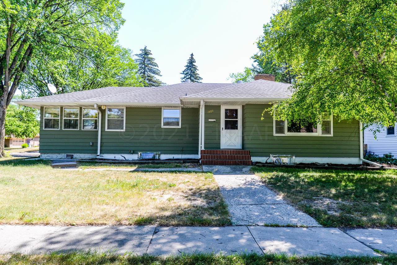 1404 12TH Street - Photo 1