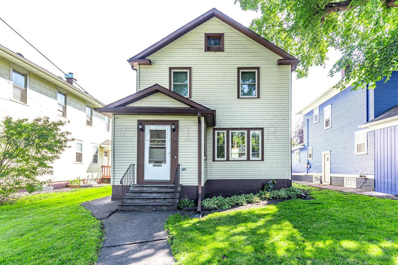 729 8TH Street - Photo 1