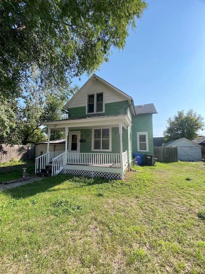 17 14TH Street - Photo 1