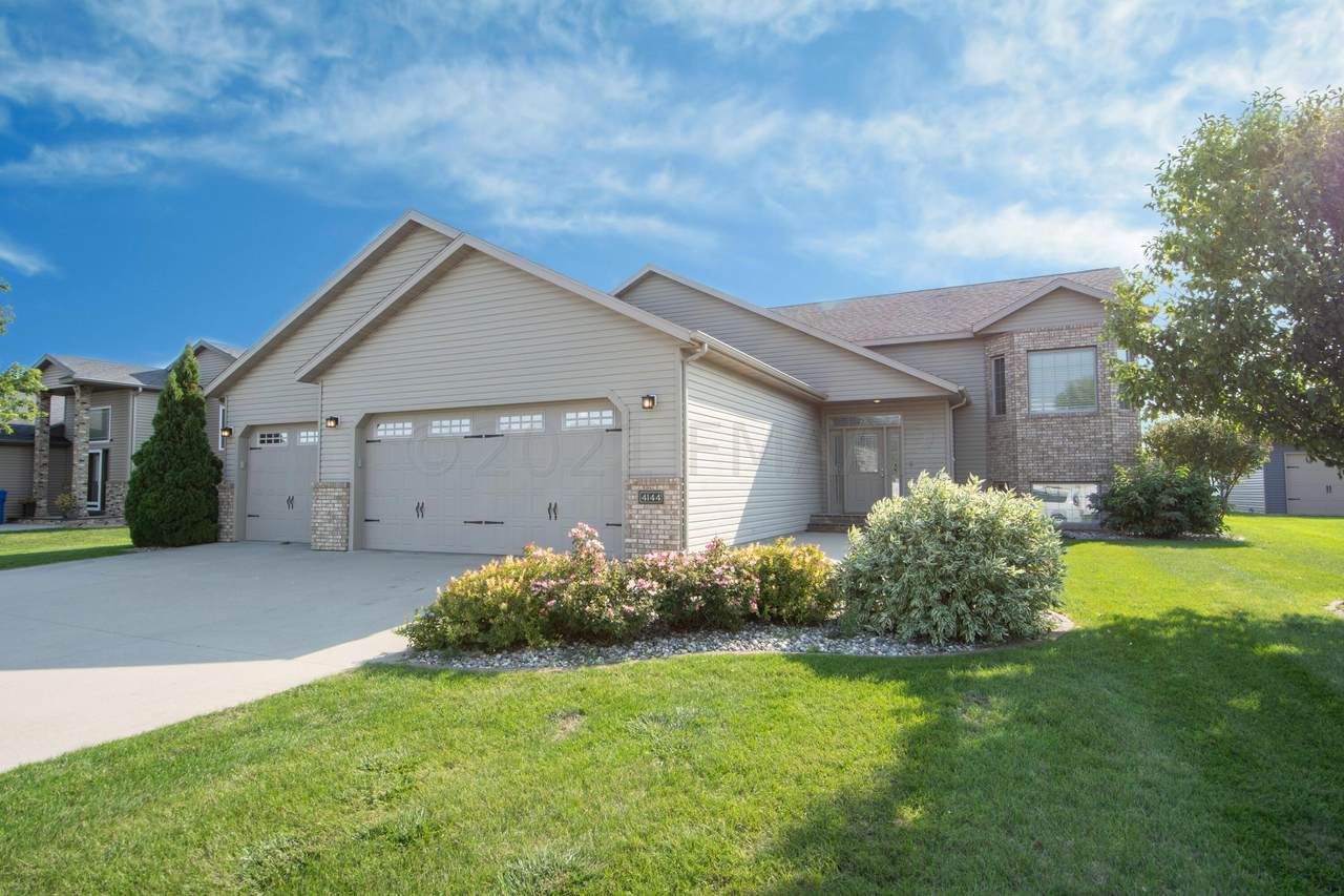 4144 55 Street - Photo 1