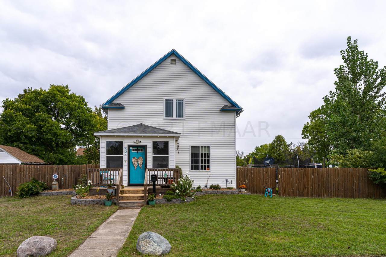 607 1ST Avenue - Photo 1