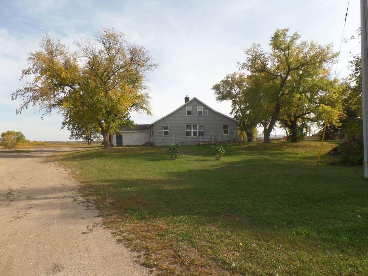 204 Railway Avenue - Photo 1