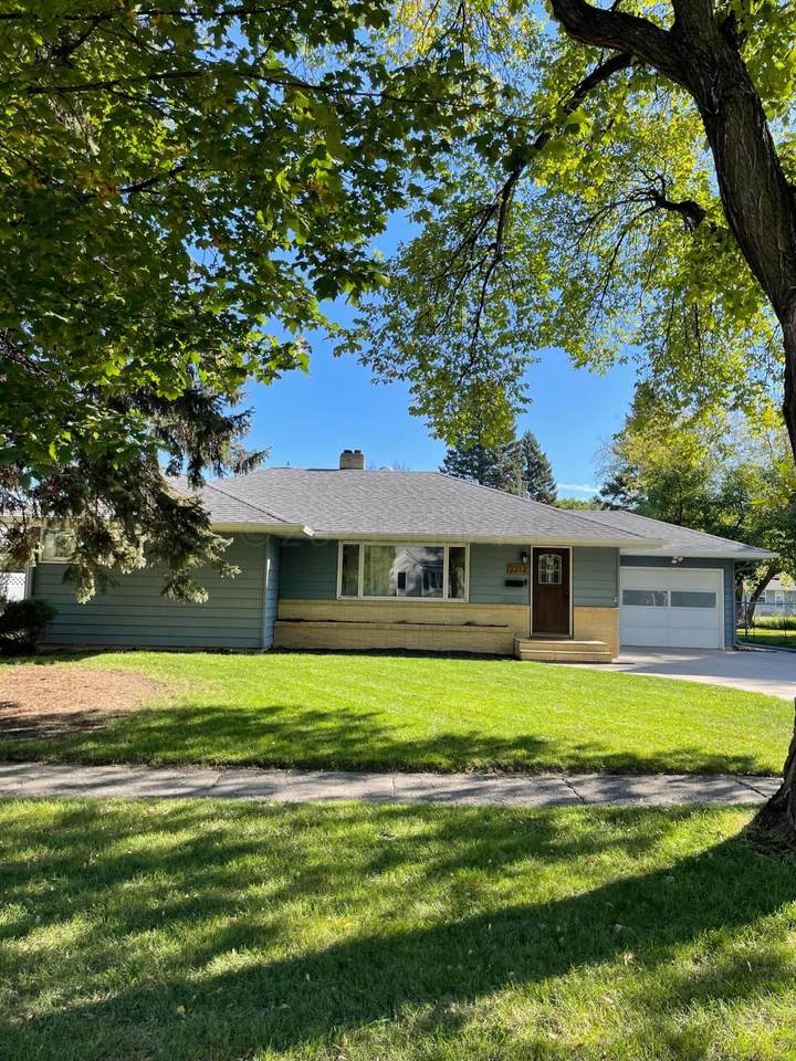 2212 6TH Street - Photo 1