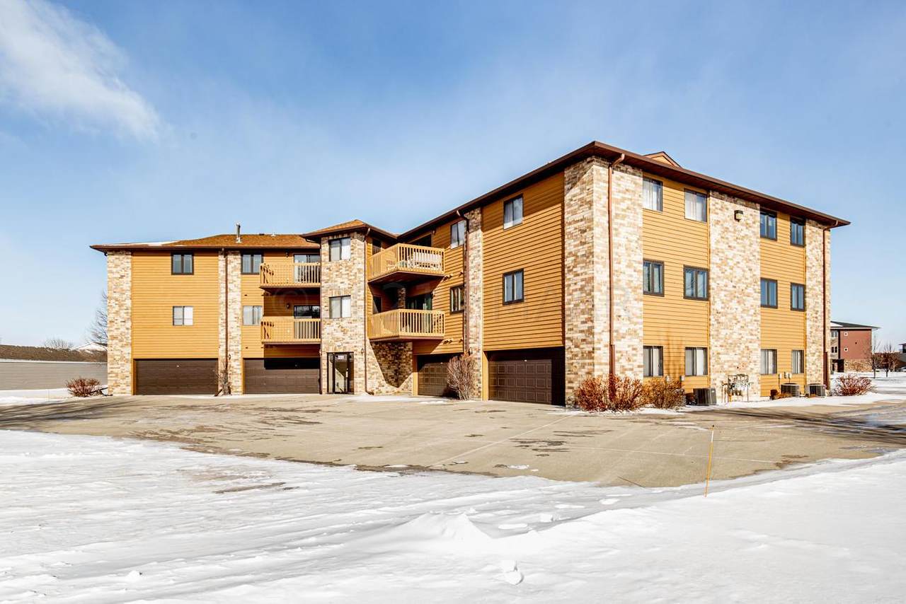 3201 14 Street - Photo 1