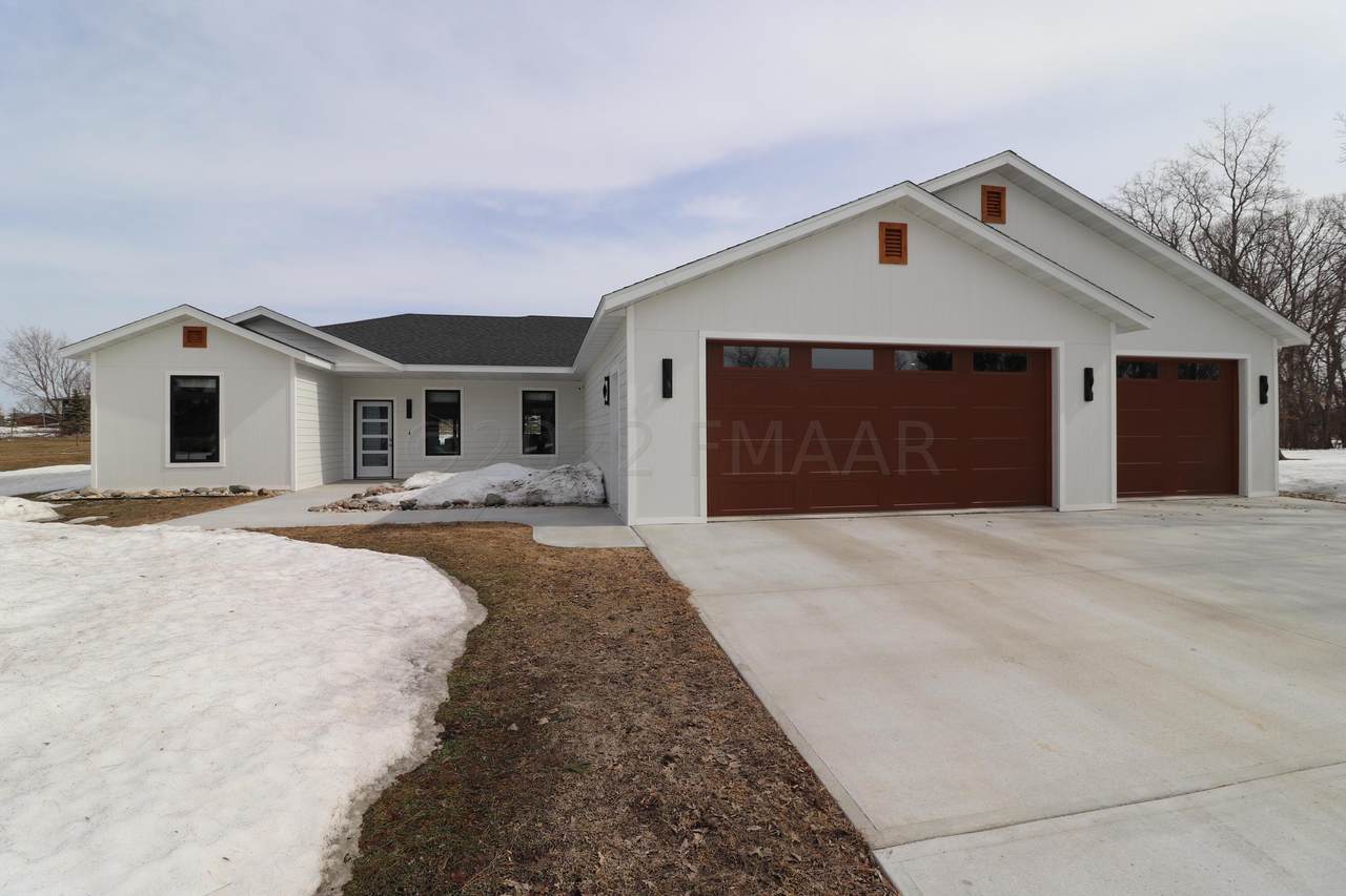 784 Forest Lake Circle - Photo 1