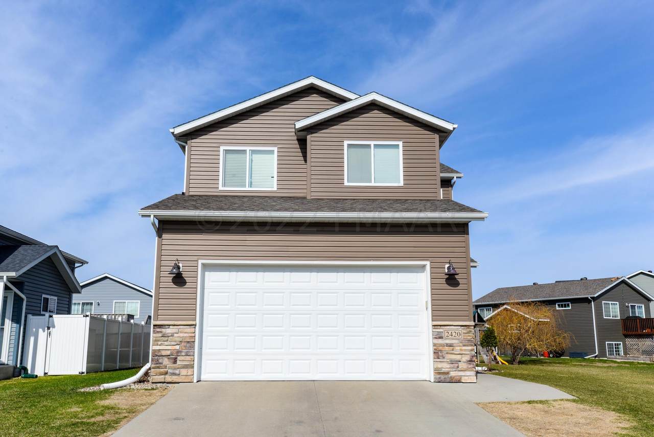 2420 7 Court - Photo 1