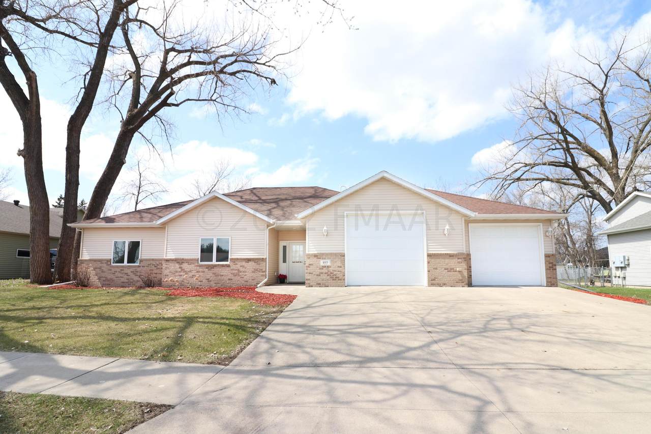 495 30TH Street - Photo 1