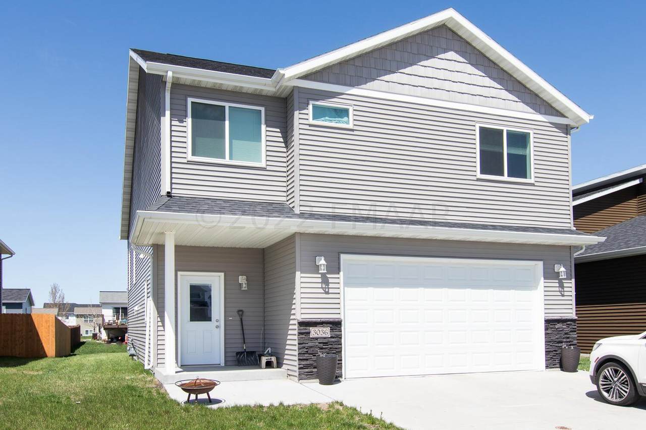 3036 33RD Avenue - Photo 1