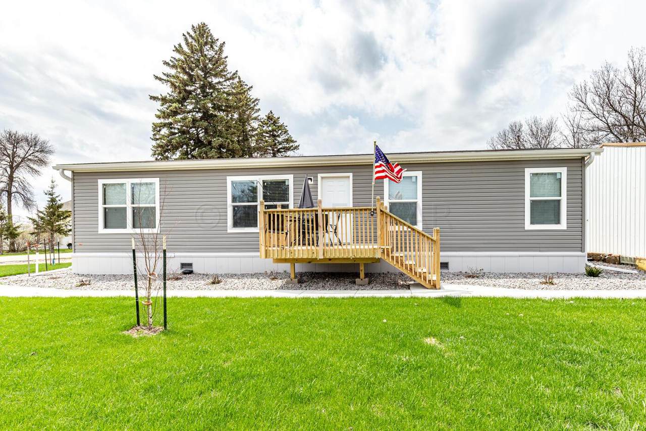 202 1 Street - Photo 1