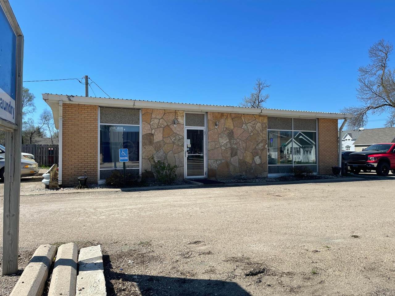 19 5TH Avenue - Photo 1